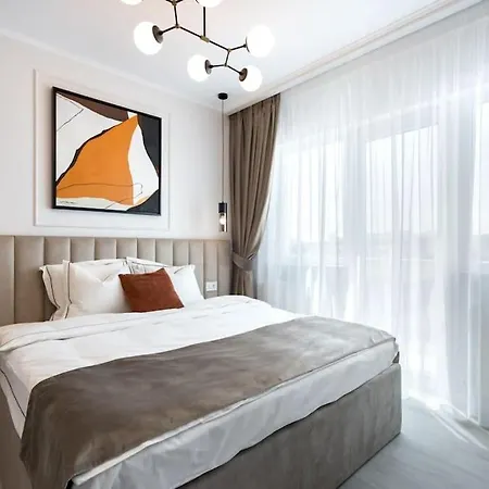 Charming - Netflix + Balcony