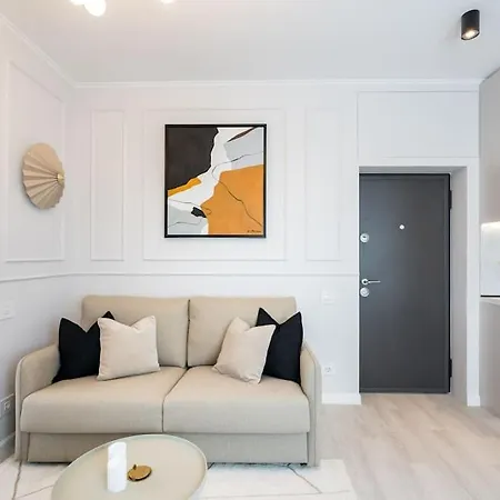 Charming - Netflix + Balcony * Bukareszt