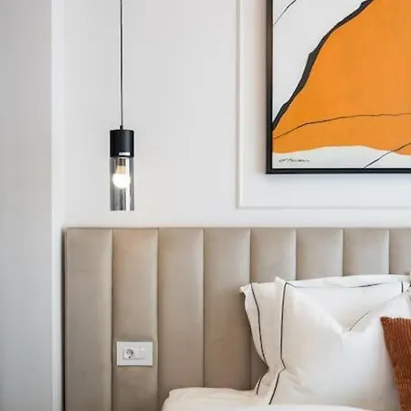 Apartment Charming - Netflix + Balcony