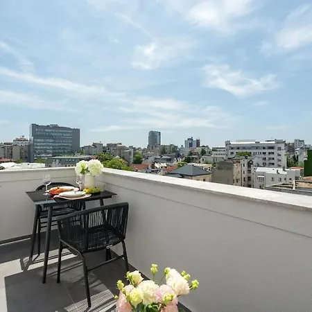 Апартаменты Charming - Netflix + Balcony *