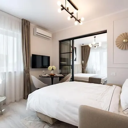 Charming - Netflix + Balcony * Bucharest