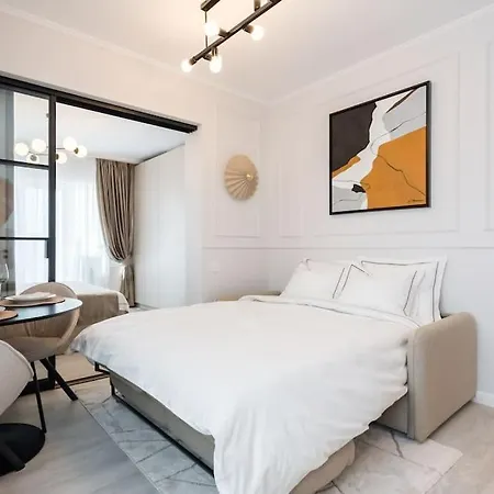 Charming - Netflix + Balcony Boekarest