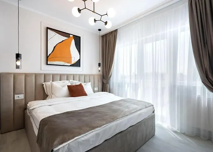 Charming - Netflix + Balcony