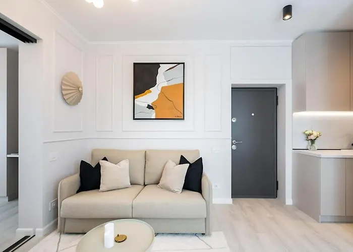 Charming - Netflix + Balcony * Bukarest