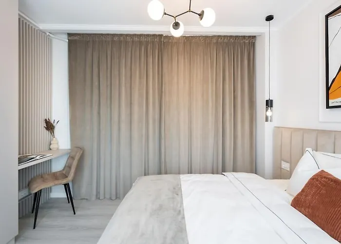 Charming - Netflix + Balcony * Bucharest