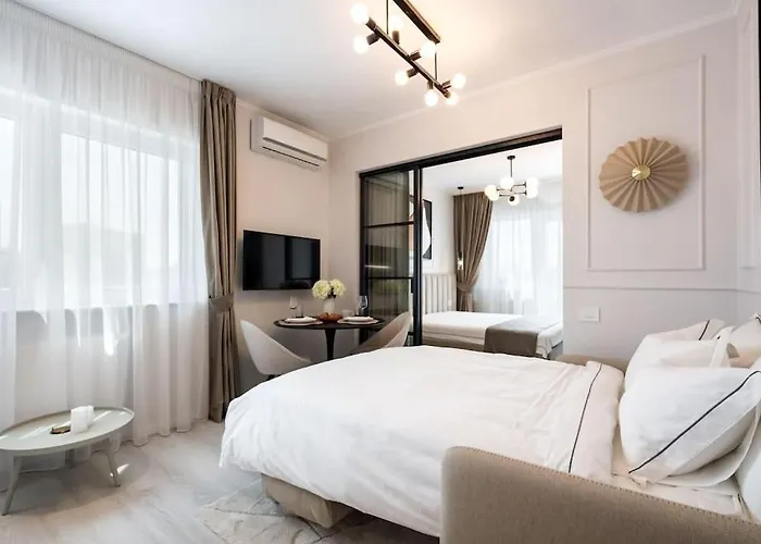 Charming - Netflix + Balcony * Bukarest