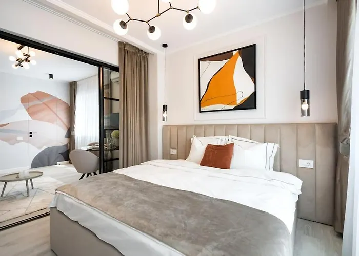 Charming - Netflix + Balcony Appartamento *