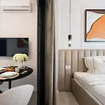 Charming - Netflix + Balcony