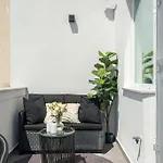 Charming - Netflix + Balcony 아파트 부쿠레슈티