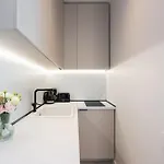 아파트 Charming - Netflix + Balcony